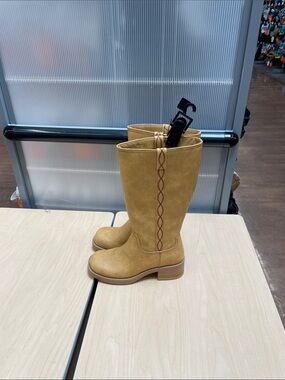 Women’s Tall Pull-On Boots  No Boundaries 8.5